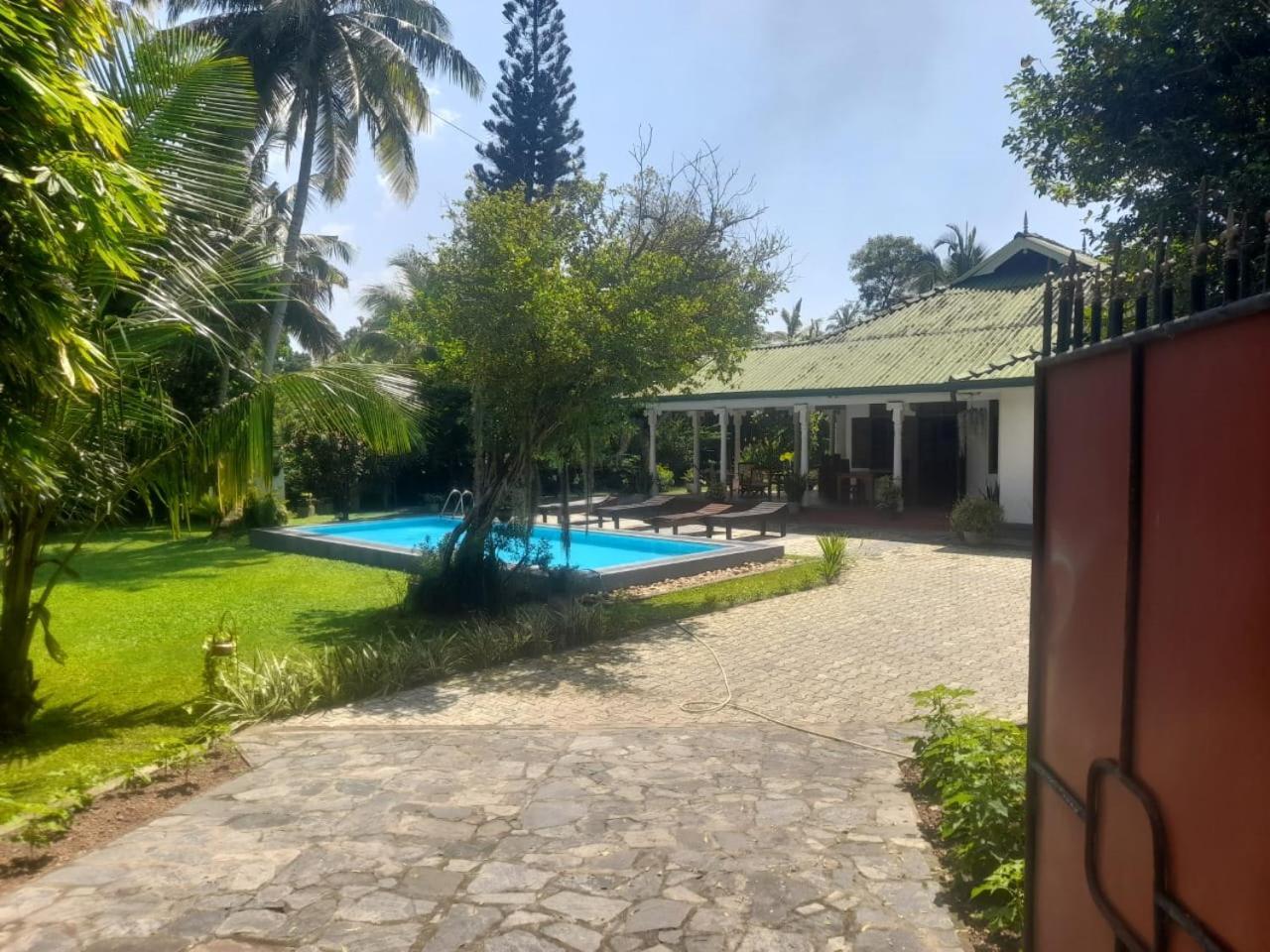 Tranquility Guest House Hikkaduwa Exterior photo